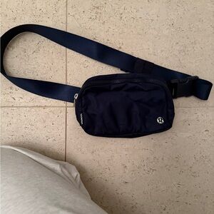 lululemon everywhere belt bag